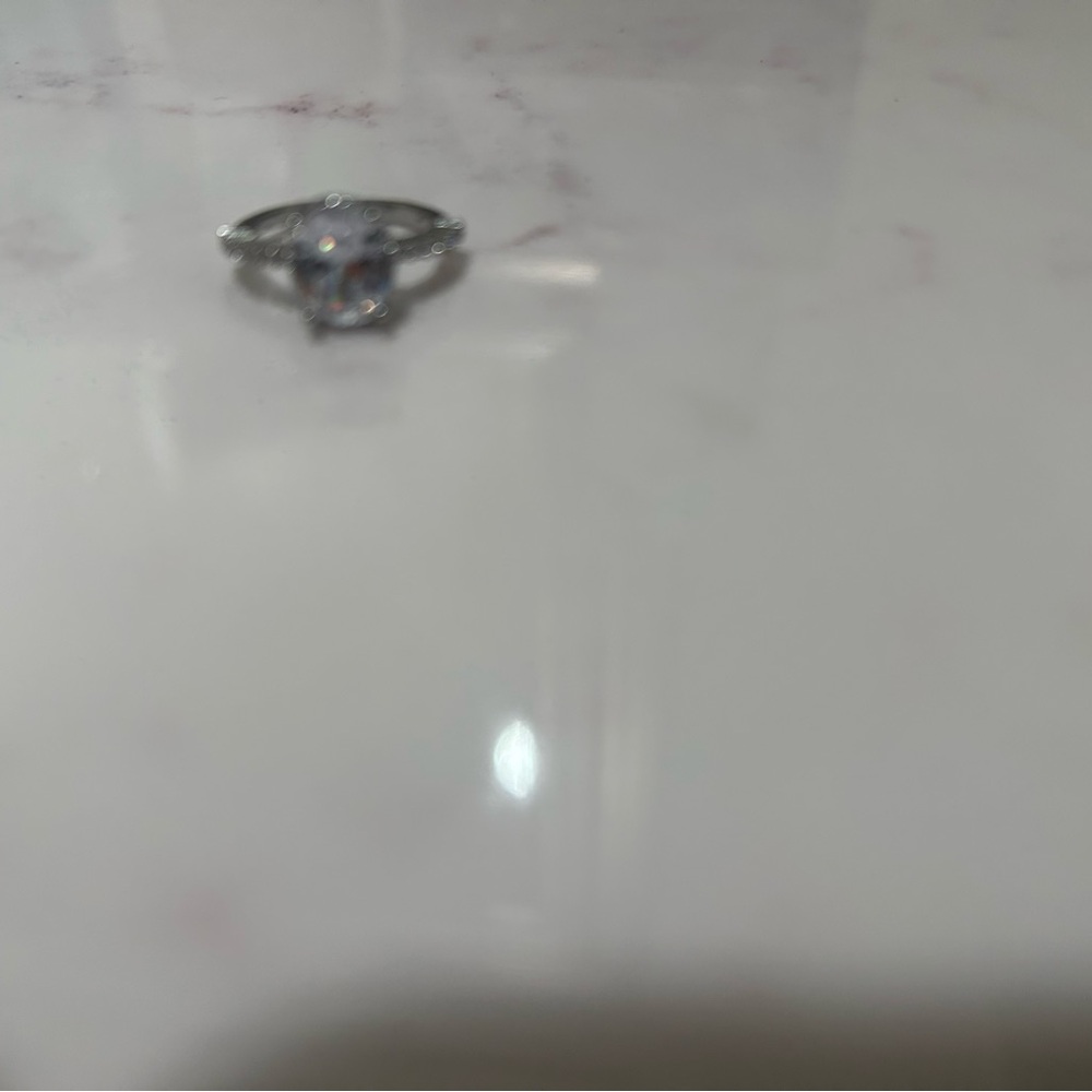 Ring - Picture 2 of 5